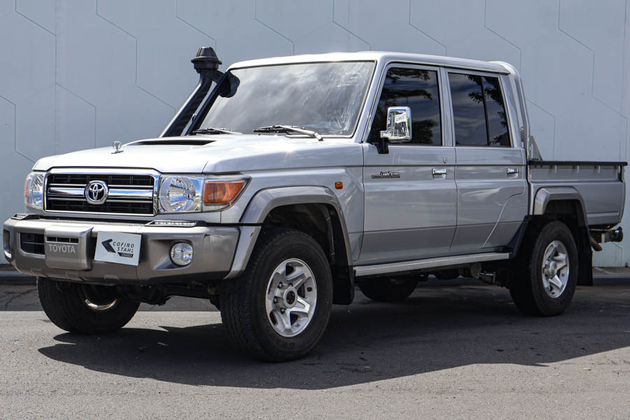 TOYOTA LAND CRUISER V8 4X4 2021 - 2439